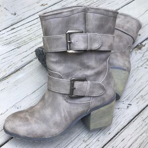 Shoedazzle chunk boots